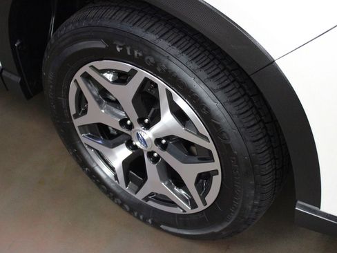 Used 2023 Subaru Forester Premium image 24