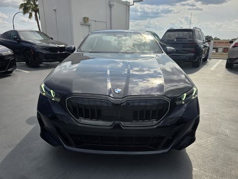 New 2027 BMW 530i RWD image 2