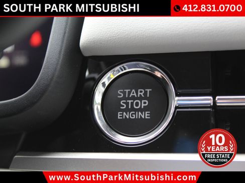 New 2025 Mitsubishi Outlander SE image 24