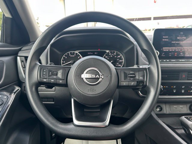 Used 2024 Nissan Rogue S AWD/4WD image 18
