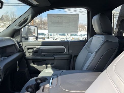 New 2026 RAM 5500 Tradesman w/ Chrome Appearance Group image 51