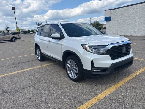Used 2025 Honda Passport EX-L image 18