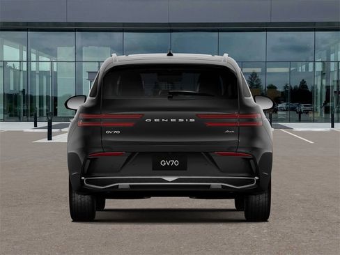 Used 2026 Genesis GV70 2.5T Advanced image 7