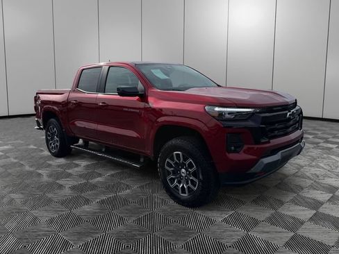Certified 2025 Chevrolet Colorado Z71 w/ Technology Package AWD/4WD image 7