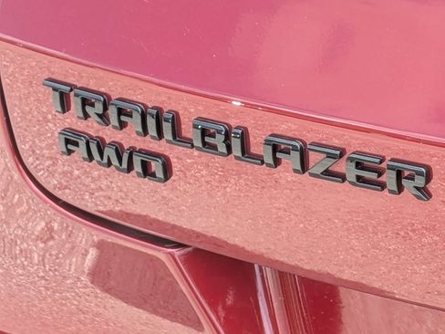 Used 2024 Chevrolet TrailBlazer RS w/ Convenience Package AWD/4WD image 12