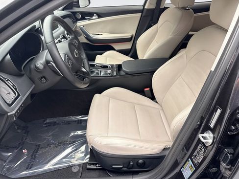 Used 2019 Kia Stinger Premium image 11