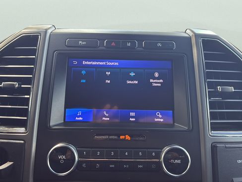 Used 2020 Ford Expedition Max XLT RWD image 28