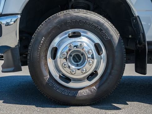 Used 2023 Ford F350 Lariat w/ Chrome Package AWD/4WD image 19