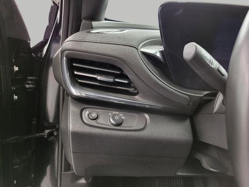 Used 2024 Buick Envista Preferred w/ Convenience I Package image 10