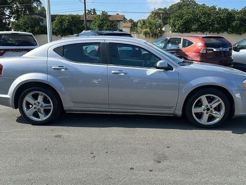 Used 2013 Dodge Avenger SXT FWD image 7