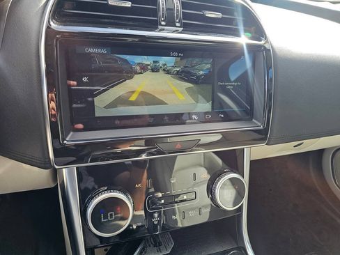 Used 2020 Jaguar XE S RWD image 12