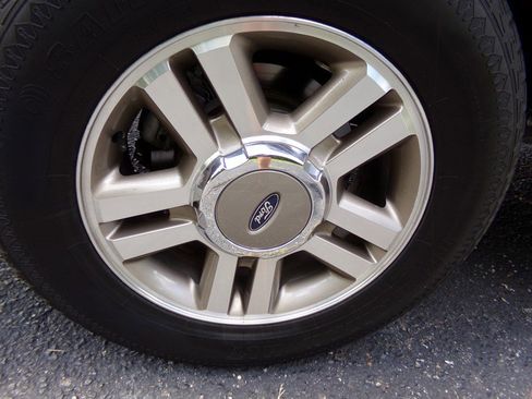 Used 2005 Ford F150 Lariat image 58