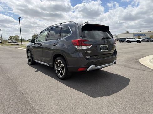 Used 2022 Subaru Forester Touring AWD/4WD image 3