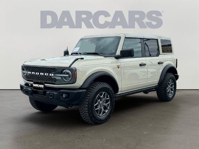 Certified 2025 Ford Bronco Badlands AWD/4WD image 3