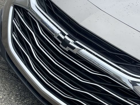 Used 2022 Chevrolet Malibu LT FWD image 32
