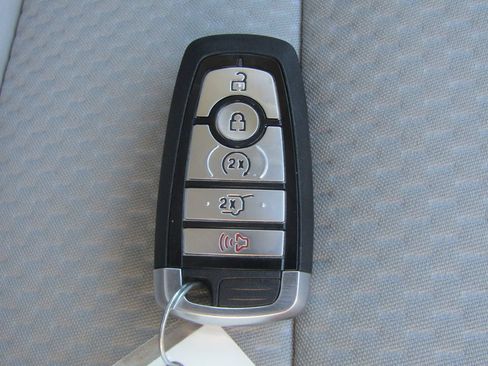 Used 2026 Ford Escape SE w/ Class II Trailer Tow Package FWD image 35