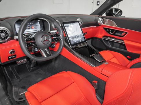 Used 2025 Mercedes-Benz AMG GT 63 image 19