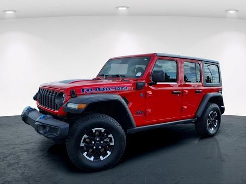 Used 2024 Jeep Wrangler Unlimited Rubicon 4xe AWD/4WD image 2