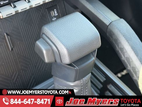 Used 2026 Toyota Tacoma SR5 image 21