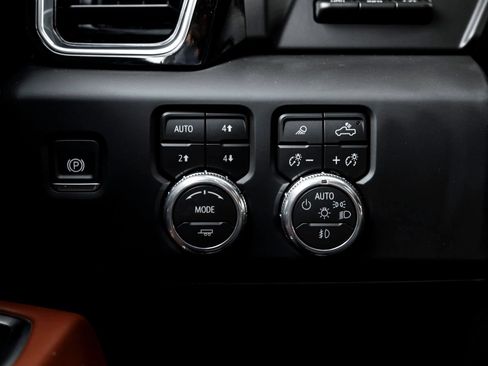 Used 2026 GMC Sierra 1500 Denali Ultimate AWD/4WD image 21