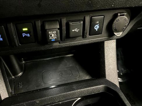 Used 2023 Toyota Tacoma TRD Sport image 32