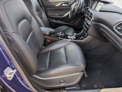 Used 2018 INFINITI QX30 Premium w/ Navigation Package AWD/4WD image 20