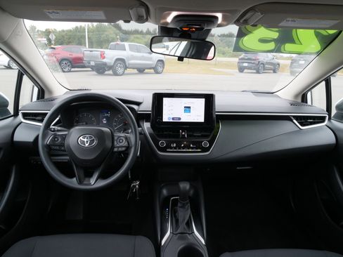 Used 2023 Toyota Corolla LE image 18