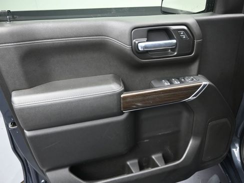 Used 2021 Chevrolet Silverado 1500 RST image 12