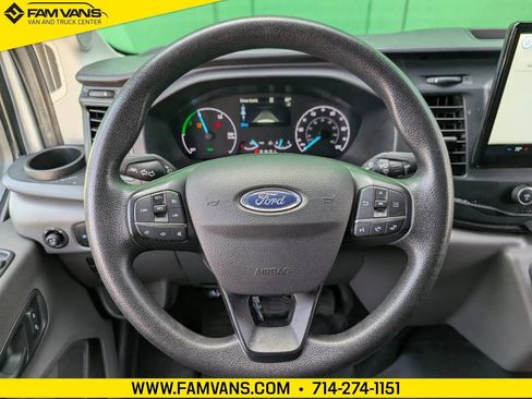 Used 2022 Ford E-Transit 148 High Roof Extended RWD image 19