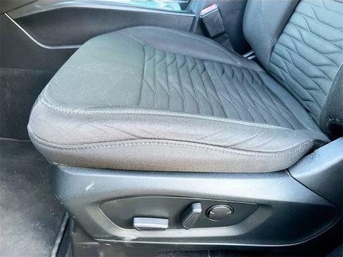 Used 2020 Ford Explorer XLT w/ Class III Trailer Tow Package image 19