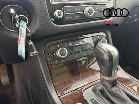 Used 2015 Volkswagen Touareg VR6 AWD/4WD image 15