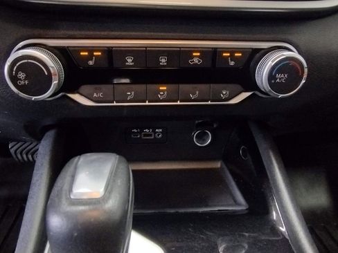 Used 2022 Nissan Altima 2.5 SV w/ SV Premium Package image 32