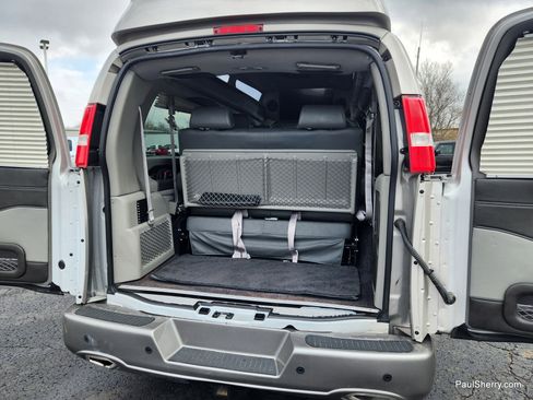 Used 2023 GMC Savana 2500 Extended image 27