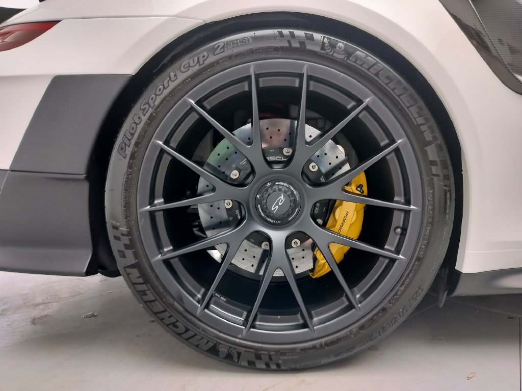 Used 2018 Porsche 911 GT2 RS RWD image 26