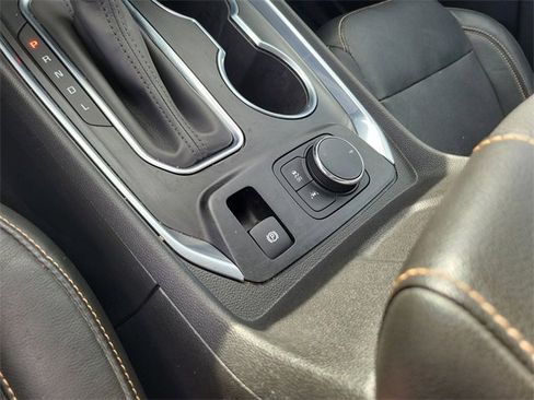 Used 2019 Chevrolet Traverse Premier w/ Driver Confidence II Package image 30