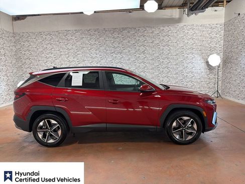 Certified 2025 Hyundai Tucson SEL FWD image 9