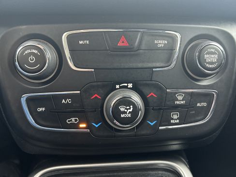 Used 2020 Jeep Compass Sport AWD/4WD image 18