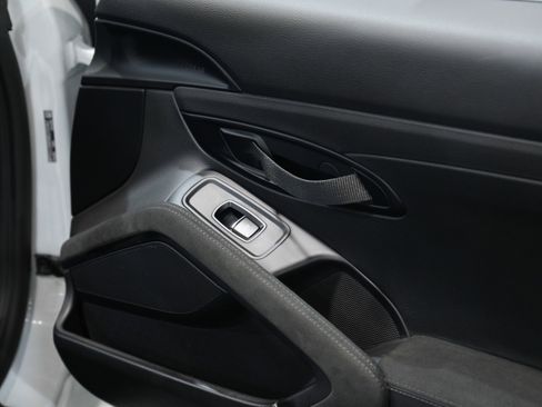 Used 2021 Porsche 718 Boxster Spyder image 29