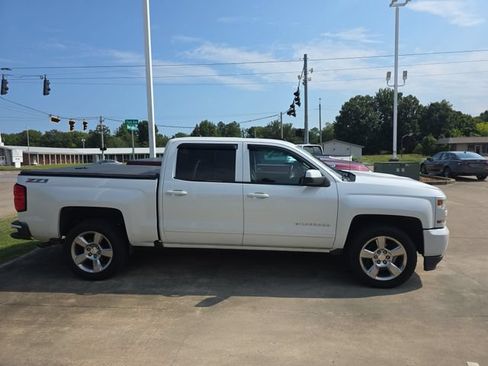 Used 2017 Chevrolet Silverado 1500 LT w/ True North Edition AWD/4WD image 5