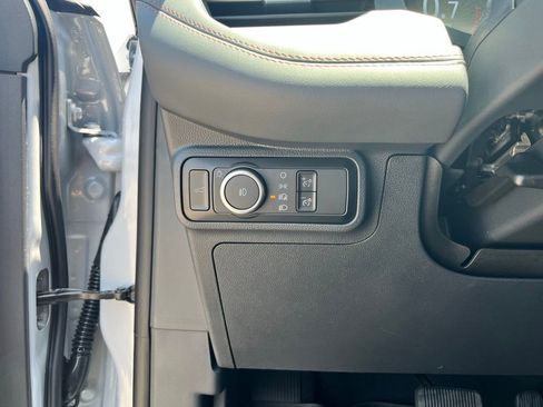 New 2026 Ford Explorer Active w/ Active Comfort Package RWD image 17