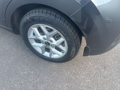 Used 2023 Kia Soul LX w/ LX Technology Package image 17