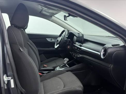 Used 2023 Kia Forte LXS FWD image 22
