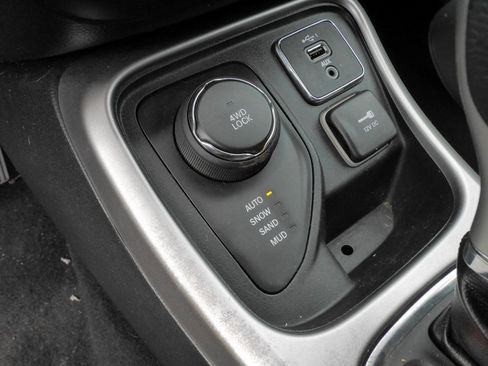 Used 2019 Jeep Compass Sport image 27