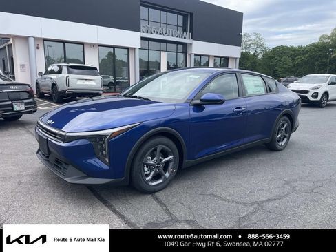 New 2026 Kia K4 FWD image 1