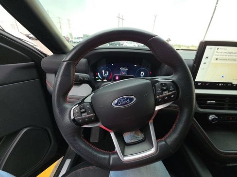 Used 2025 Ford Explorer ST-Line w/ ST-Line Street Pack AWD/4WD image 10