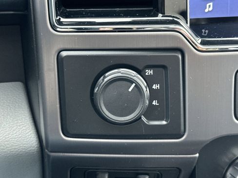 Used 2022 Ford F450 Limited w/ FX4 Off-Road Package image 30