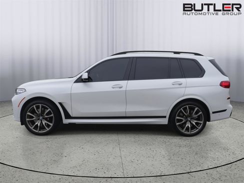 Used 2022 BMW X7 M50i image 4