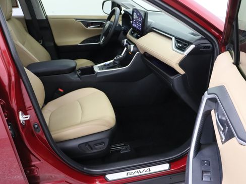 Used 2024 Toyota RAV4 Limited w/ Advanced Technology Package image 42