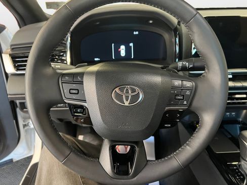 Certified 2025 Toyota Camry XSE image 12