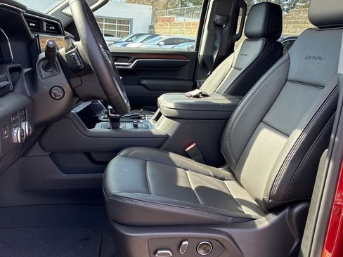 Used 2024 GMC Sierra 1500 Denali image 16